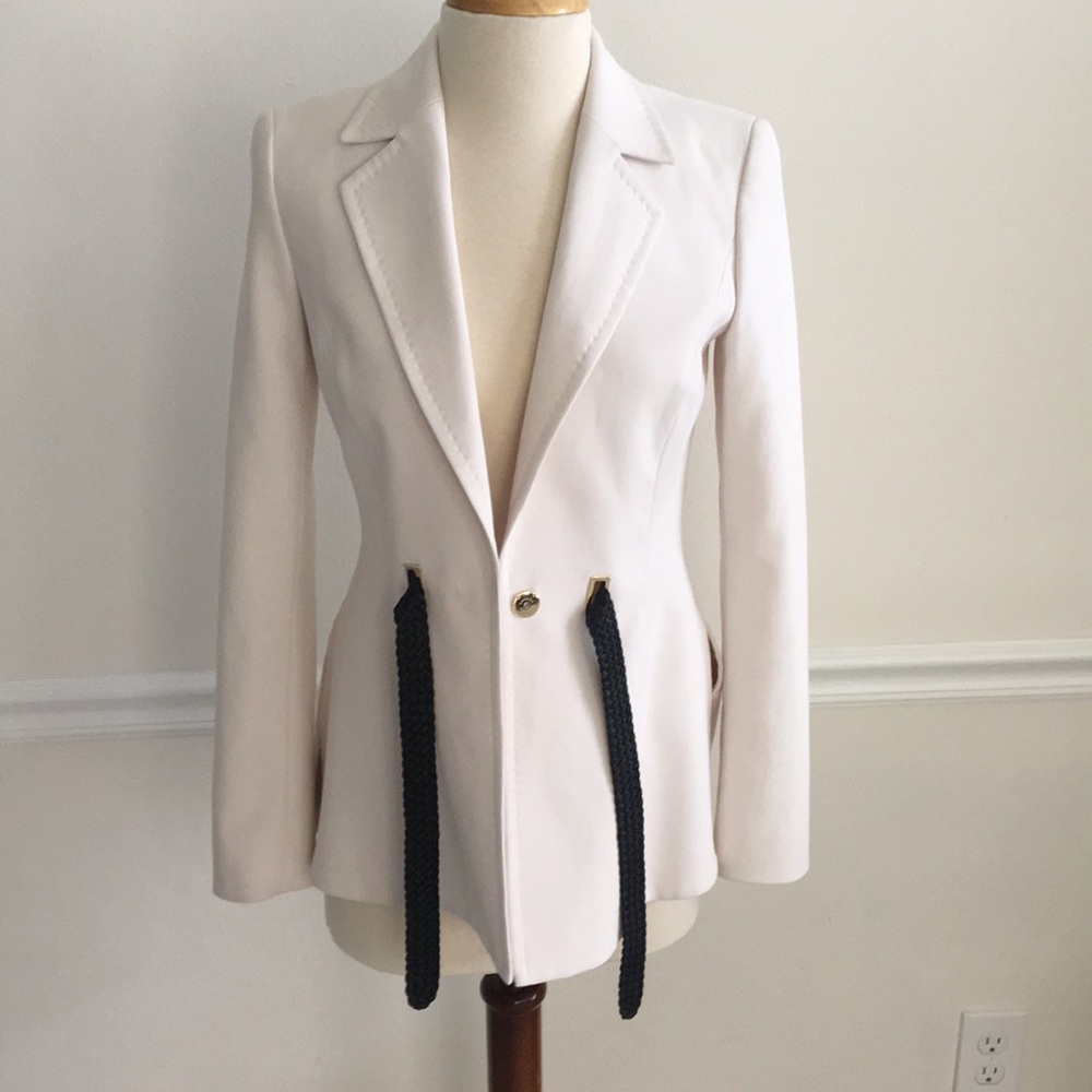 ESCADA BEAUTIFUL Sz 34 (S) Blazer Off White with Black Lamb Braided Belt EUC - Picture 3 of 11